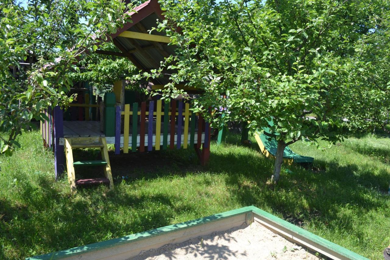 Лісова Пісня Апартаменти Husyatyn Exterior photo